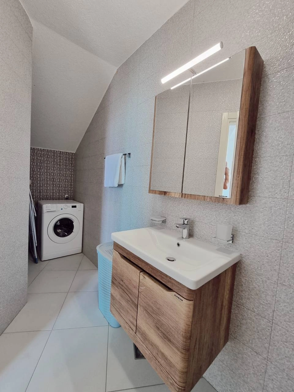 Dvosoban-duplex-stan-sa-pogledom-na-more-Becici-Budva-8 Dvosoban stan 72 m² – Bečići, Budva — fotografija 9