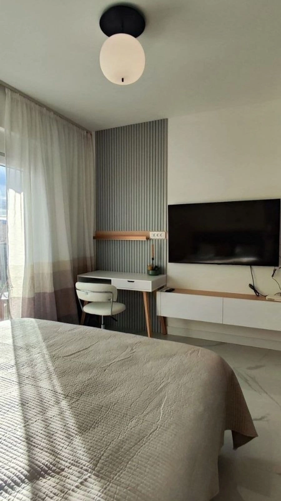 Garsonjera-36-m²-sa-namjestajem-po-mjeri-Bar-1 Garsonjera 36 m² – Bar — fotografija 2