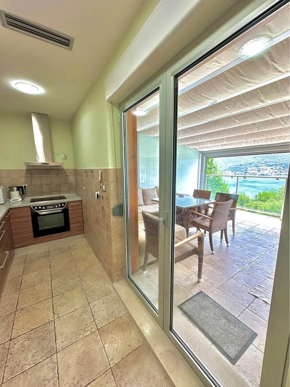 Penthaus-s-pogledom-na-zaliv-Dobrota-Kotor-8 Dvosoban stan 102 m² – Dobrota, Kotor — fotografija 9
