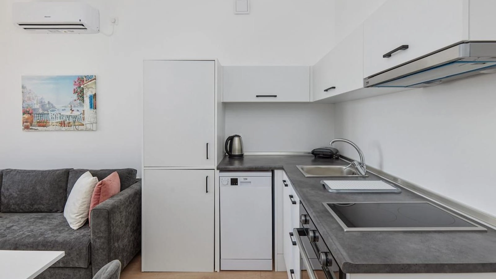 Jednosoban-stan-sa-pogledom-na-more-Kavac-Kotor-6 Jednosoban stan 24 m² – Kavač, Kotor — fotografija 7
