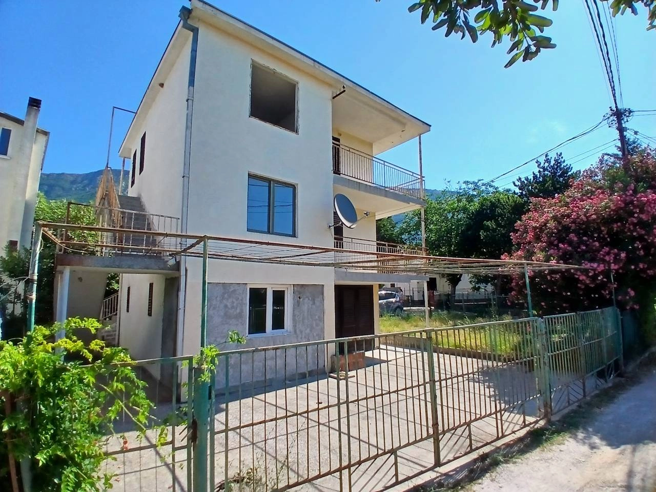 Kuca-sa-placom-u-Sutomoru-Bar-5 Kuća 155 m² – Sutomore, Bar — fotografija 6