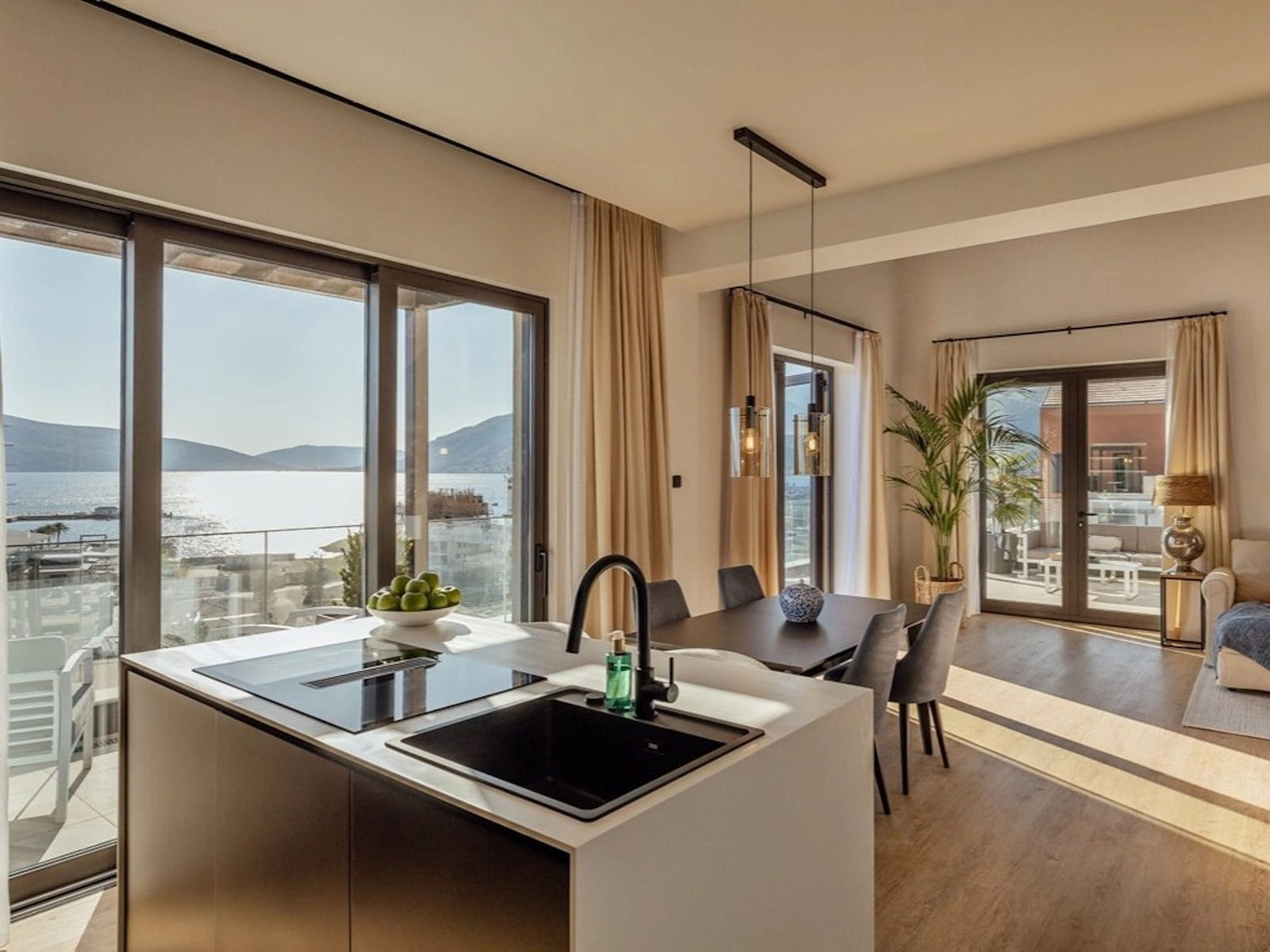 Dupleks-penthouse-u-Porto-Montenegru-Tivat Dupleks penthouse u Porto Montenegru