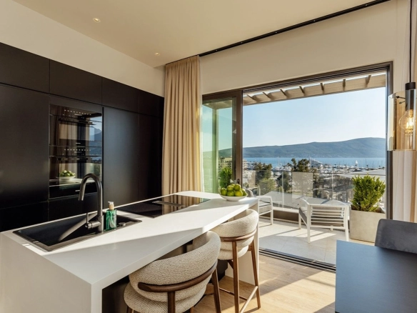 Dvosoban stan 179 m² – Tivat — fotografija 2