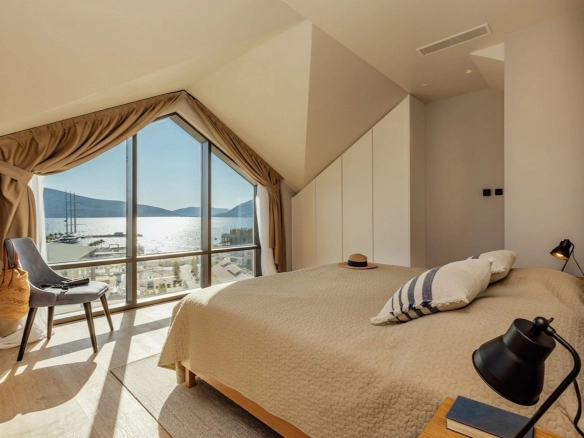 Dvosoban stan 179 m² – Tivat — fotografija 8