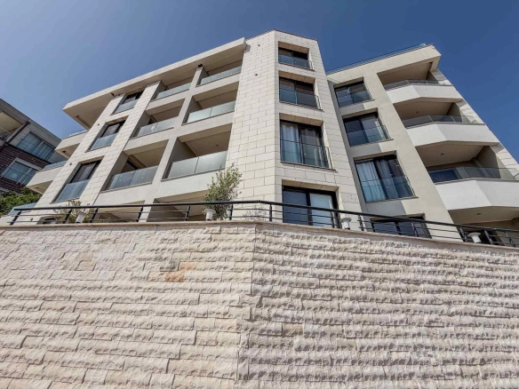Trosoban stan 93 m² – Komoševina, Budva — fotografija 10