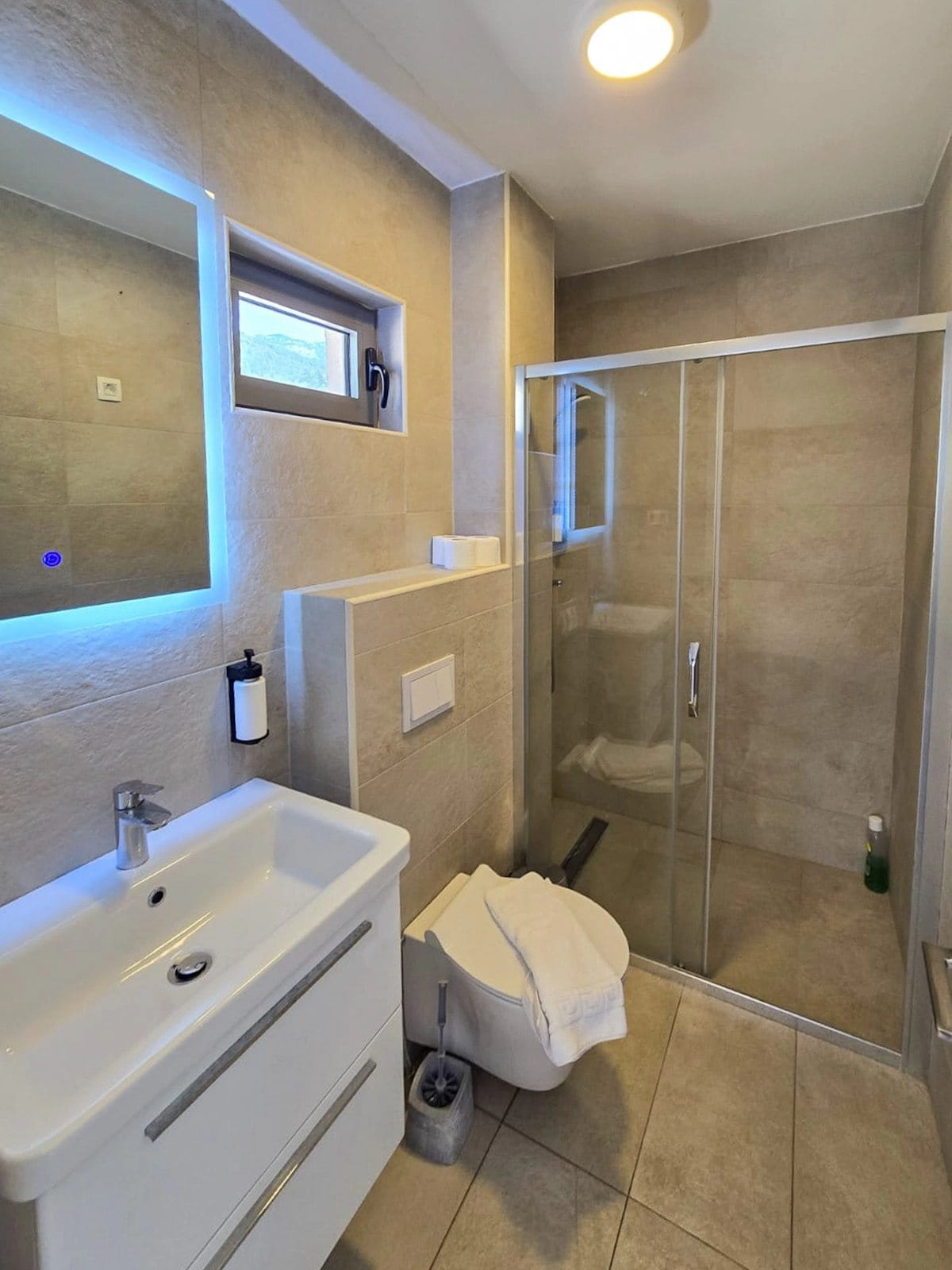 Dvosoban-stan-s-pogledom-na-zaliv-Kavac-Kotor-9 Dvosoban stan 41 m² – Kavač, Kotor — fotografija 10