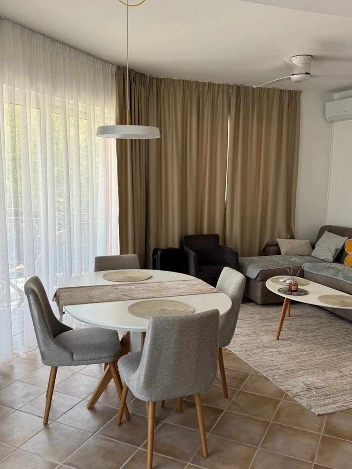 Dvosoban-stan-sa-bazenom-u-Lastvi-Grbaljskoj-Budva-3 Dvosoban stan 79 m² – Budva — fotografija 4