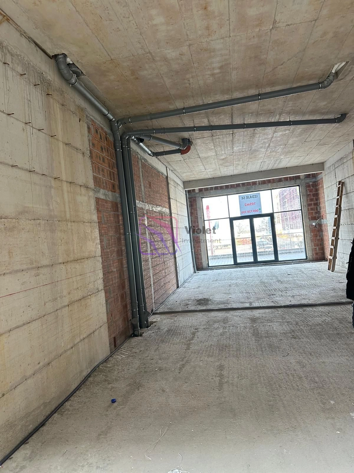 Poslovni-prostor-u-kompleksu-Dadi-Stari-aerodrom-Podgorica-3 Izdavanje: Poslovni prostor 105 m² – Stari aerodrom, Podgorica — fotografija 4