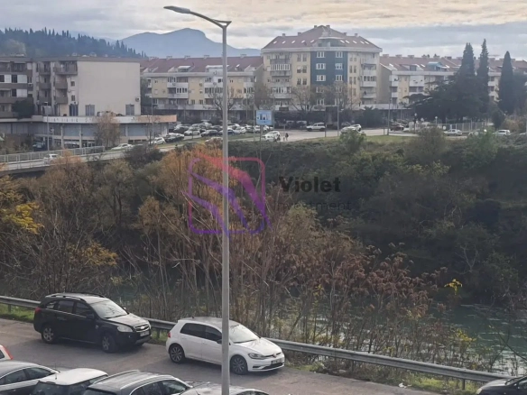Trosoban stan 91 m² – Krivi most, Podgorica — fotografija 2