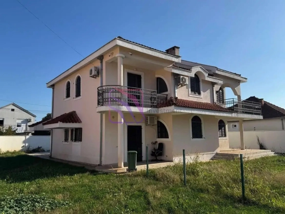 Kuća 340 m² – Tološi, Podgorica — fotografija 2