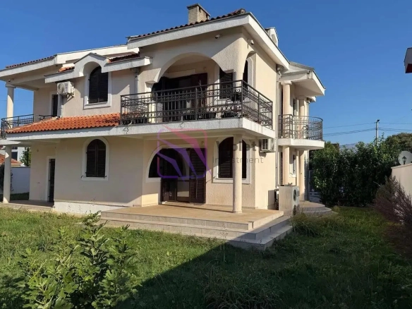 Kuća 340 m² – Tološi, Podgorica