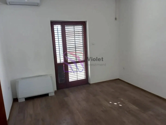 Kuća 340 m² – Tološi, Podgorica — fotografija 6
