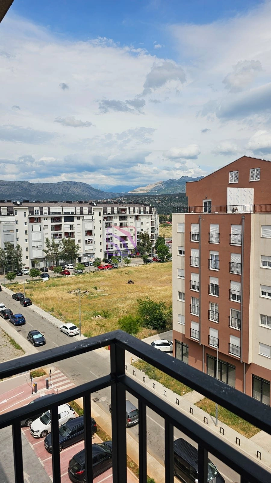 Jednosoban-stan-42-m²-Stari-aerodrom-Podgorica-4 Izdavanje: Jednosoban stan 42 m² – Stari aerodrom, Podgorica — fotografija 5