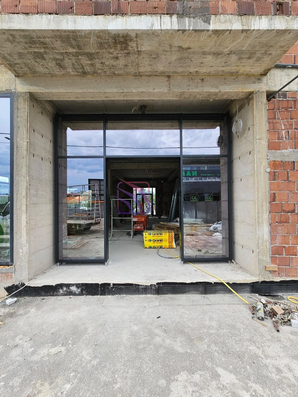 Poslovni-prostor-1100-m²-u-Donjoj-Gorici-Podgorica-6 Izdavanje: Poslovni prostor 1.100 m² – Donja Gorica, Podgorica — fotografija 2