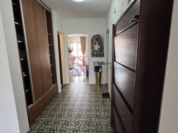 Izdavanje: Dvosoban stan 75 m² – Gornja Gorica, Podgorica — fotografija 9