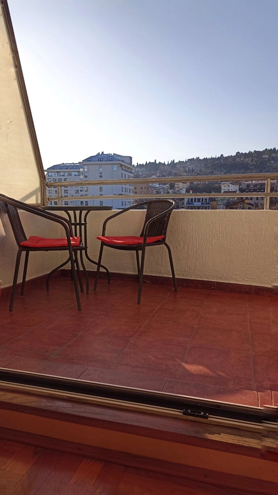 Garsonjera-32-m²-na-Vezirovom-mostu-Podgorica-3 Garsonjera 32 m² u naselju Vezirov most, Podgorica — fotografija 4
