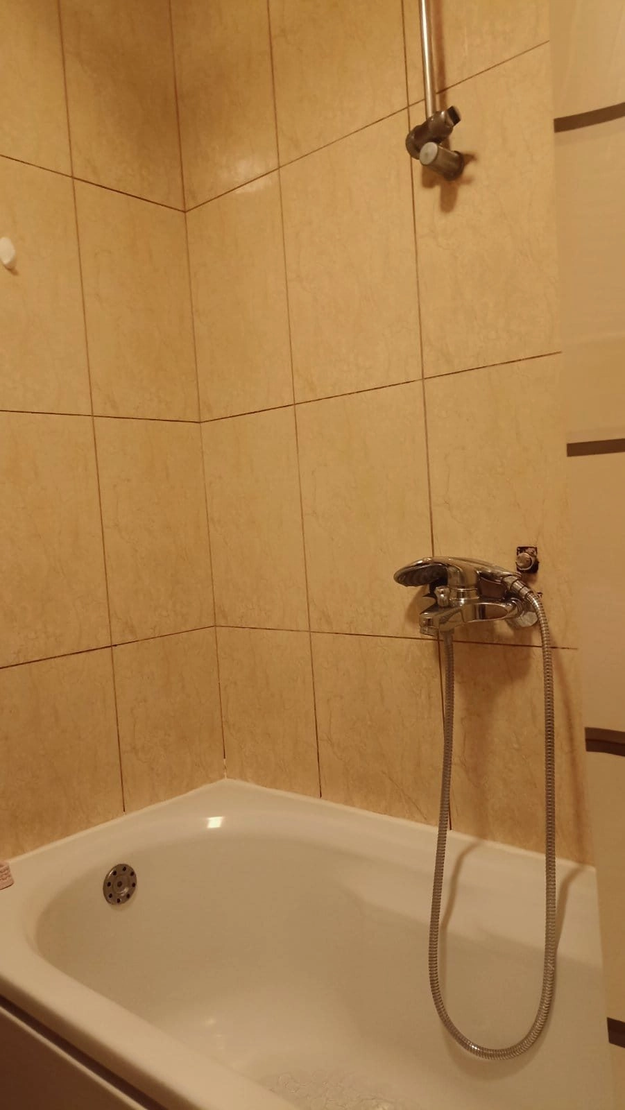 Garsonjera-32-m²-na-Vezirovom-mostu-Podgorica-5 Garsonjera 32 m² u naselju Vezirov most, Podgorica — fotografija 6
