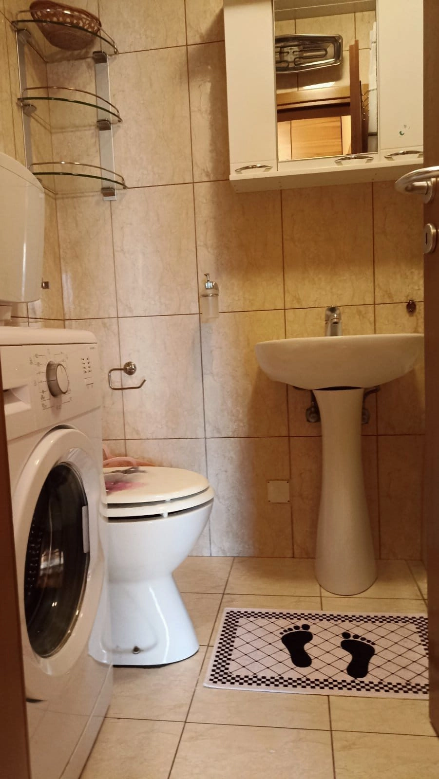 Garsonjera-32-m²-na-Vezirovom-mostu-Podgorica-7 Garsonjera 32 m² u naselju Vezirov most, Podgorica — fotografija 8