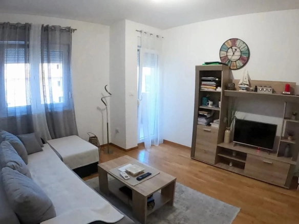 Izdavanje: Jednosoban stan 43 m² – City kej, Podgorica — fotografija 8