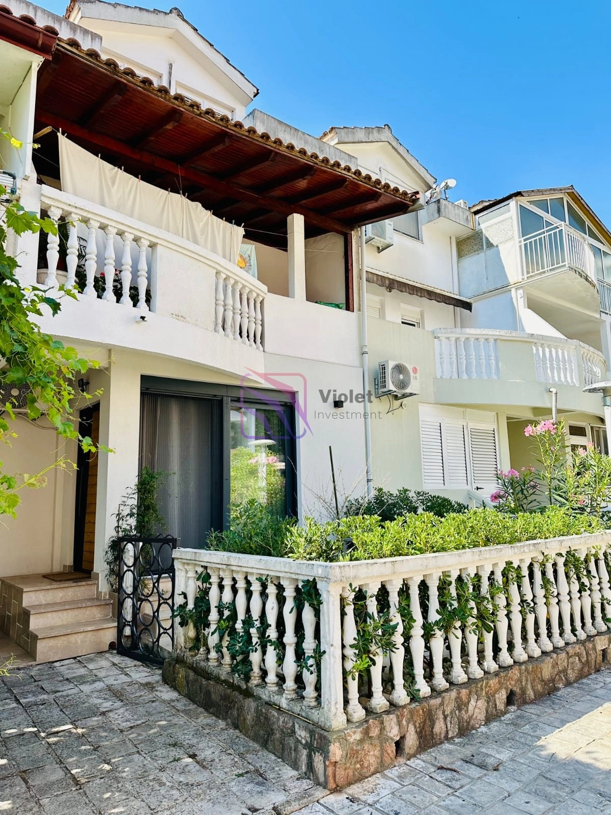 Jednosoban-stan-sa-terasom-u-Golubovini-Budva-1 Jednosoban stan 45 m² – Golubovina, Budva — fotografija 2