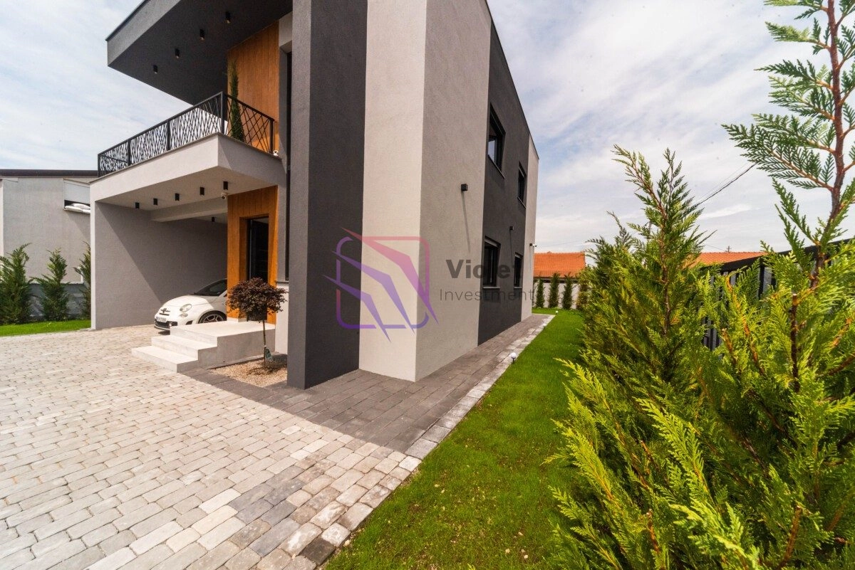 Porodicna-kuca-sa-dvoristem-u-Tolosima-Podgorica-2 Kuća 202 m² – Tološi, Podgorica — fotografija 3