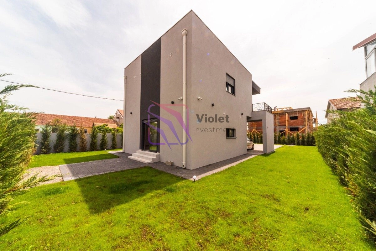 Porodicna-kuca-sa-dvoristem-u-Tolosima-Podgorica-11 Kuća 202 m² – Tološi, Podgorica — fotografija 12
