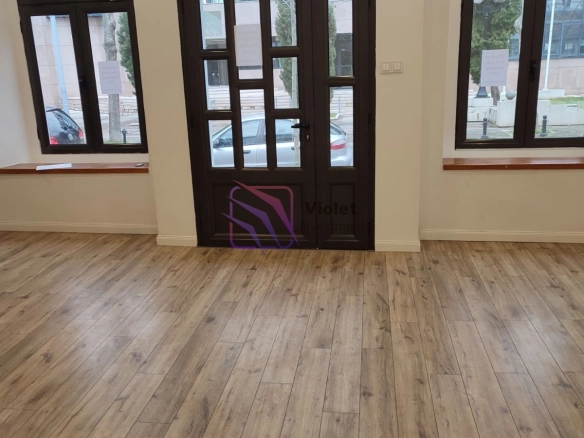 Izdavanje: Poslovni prostor 110 m² – Centar, Podgorica — fotografija 2