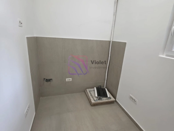 Izdavanje: Poslovni prostor 115 m² – Blok 9, Podgorica — fotografija 3