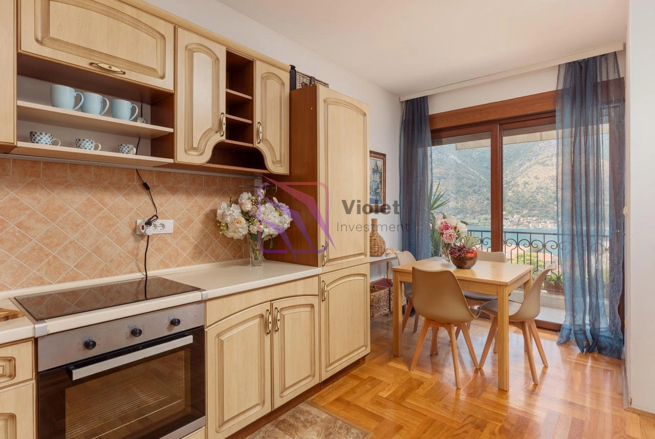 Jednosoban-stan-sa-terasom-u-Dobroti-Kotor-4 Jednosoban stan 50 m² – Dobrota, Kotor — fotografija 5