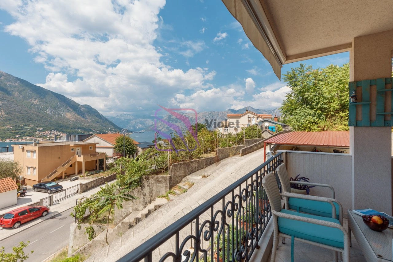Jednosoban-stan-sa-terasom-u-Dobroti-Kotor-5 Jednosoban stan 50 m² – Dobrota, Kotor — fotografija 6