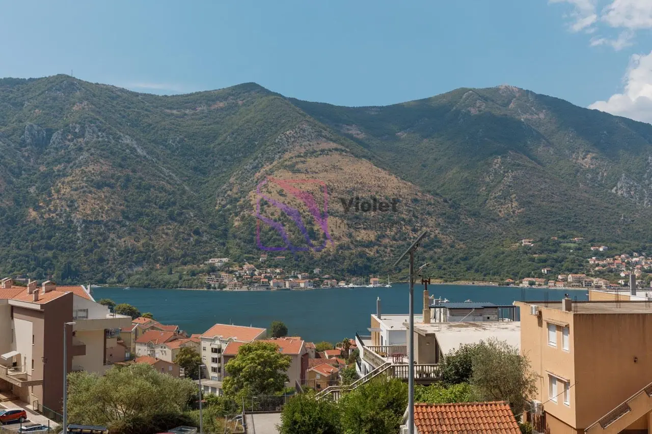 Jednosoban-stan-sa-terasom-u-Dobroti-Kotor-14 Jednosoban stan 50 m² – Dobrota, Kotor — fotografija 15
