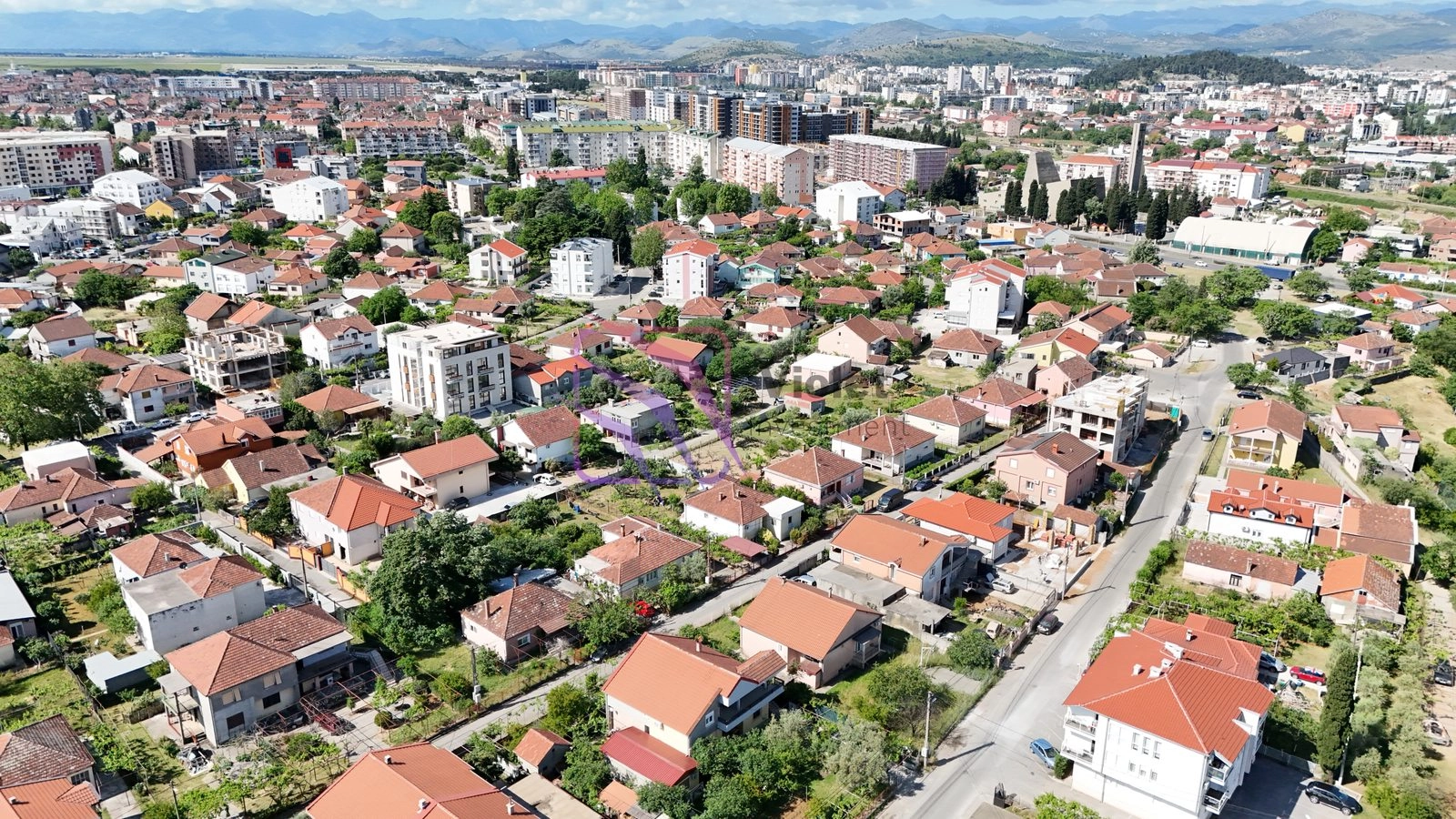 Plac-sa-postojecom-kucom-u-Koniku-Podgorica-1 Plac 661 m² – Konik, Podgorica — fotografija 2
