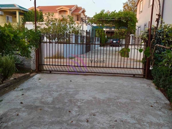 Izdavanje: Trosoban stan 130 m² – Zabjelo, Podgorica — fotografija 2