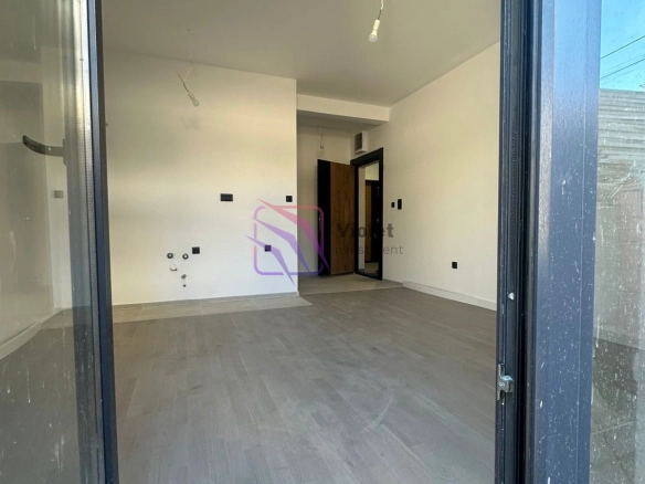 Izdavanje: Garsonjera 24 m² – Zagorič, Podgorica — fotografija 7