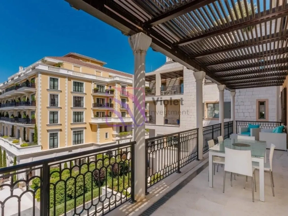 Izdavanje: Četvorosoban stan 240 m² – Seljanovo, Tivat — fotografija 2