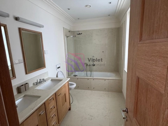 Izdavanje: Četvorosoban stan 240 m² – Seljanovo, Tivat — fotografija 8