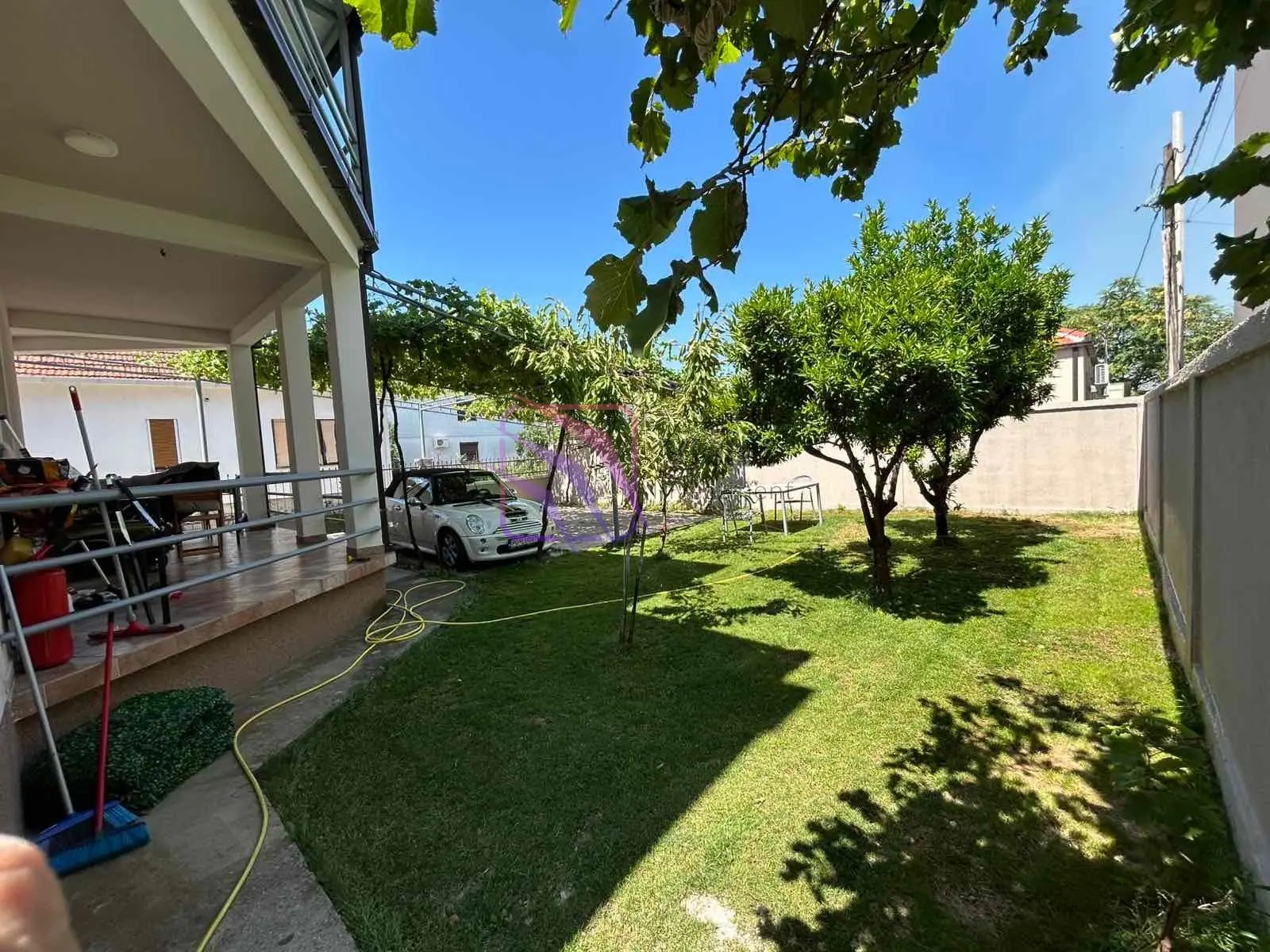 Dio-kuce-za-izdavanje-City-kvart-Podgorica-1 Izdavanje: Kuća 1.202 m² – City kvart, Podgorica — fotografija 2