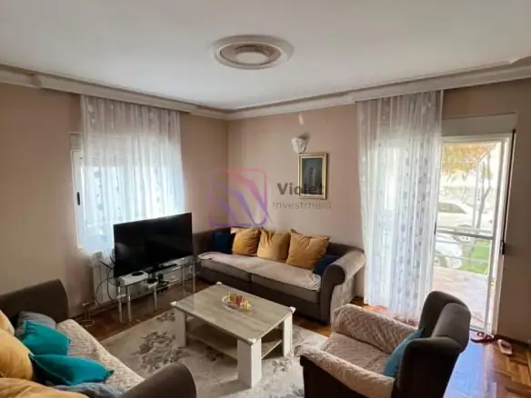 Izdavanje: Kuća 1.202 m² – City kvart, Podgorica — fotografija 3