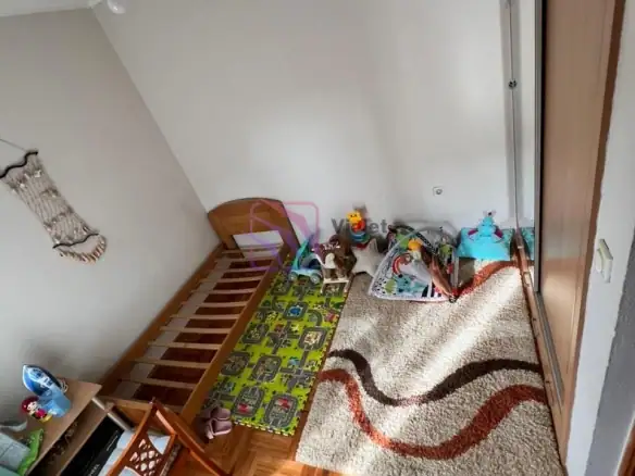Izdavanje: Kuća 1.202 m² – City kvart, Podgorica — fotografija 4