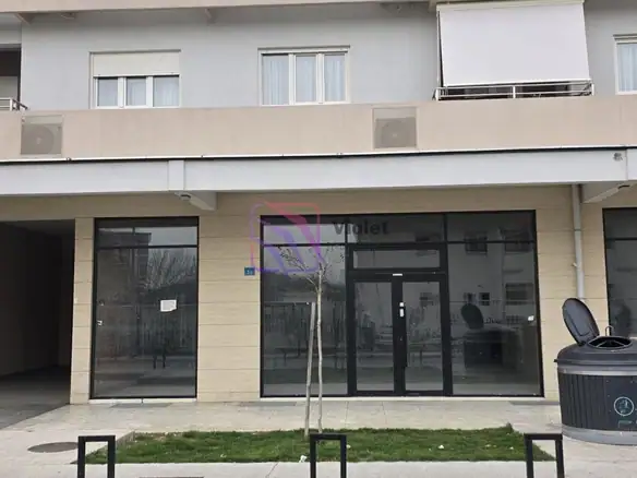 Izdavanje: Poslovni prostor 165 m² – Central Point, Podgorica — fotografija 2
