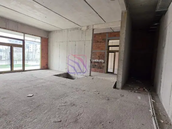 Izdavanje: Poslovni prostor 165 m² – Central Point, Podgorica — fotografija 7