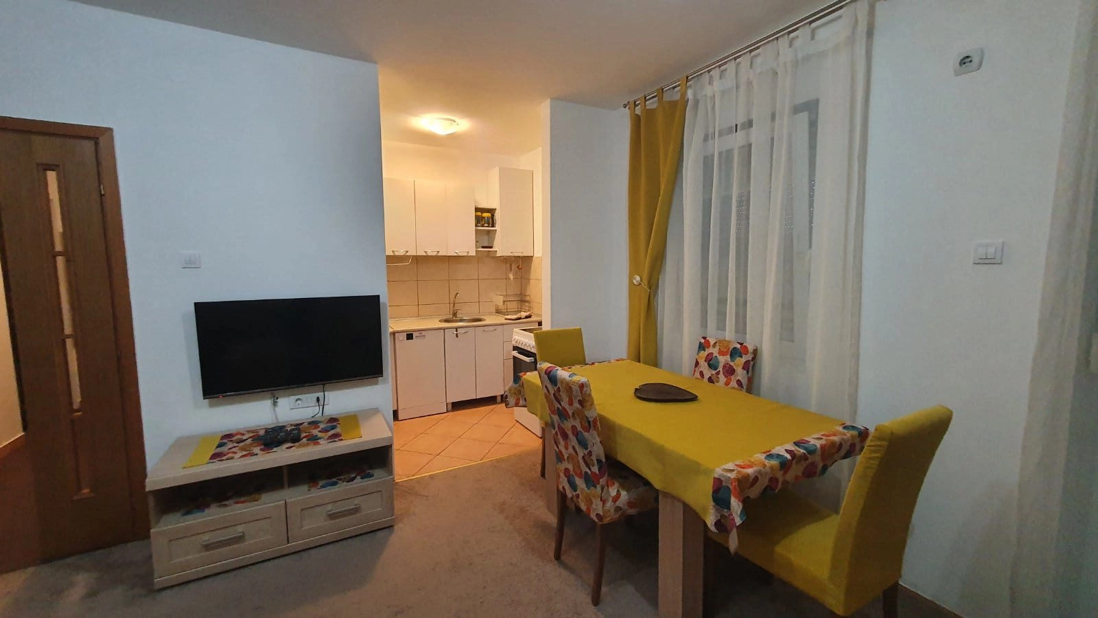 Dvosoban-stan-u-Bloku-9-Podgorica-2 Izdavanje: Dvosoban stan 63 m² – Blok 9, Podgorica — fotografija 3