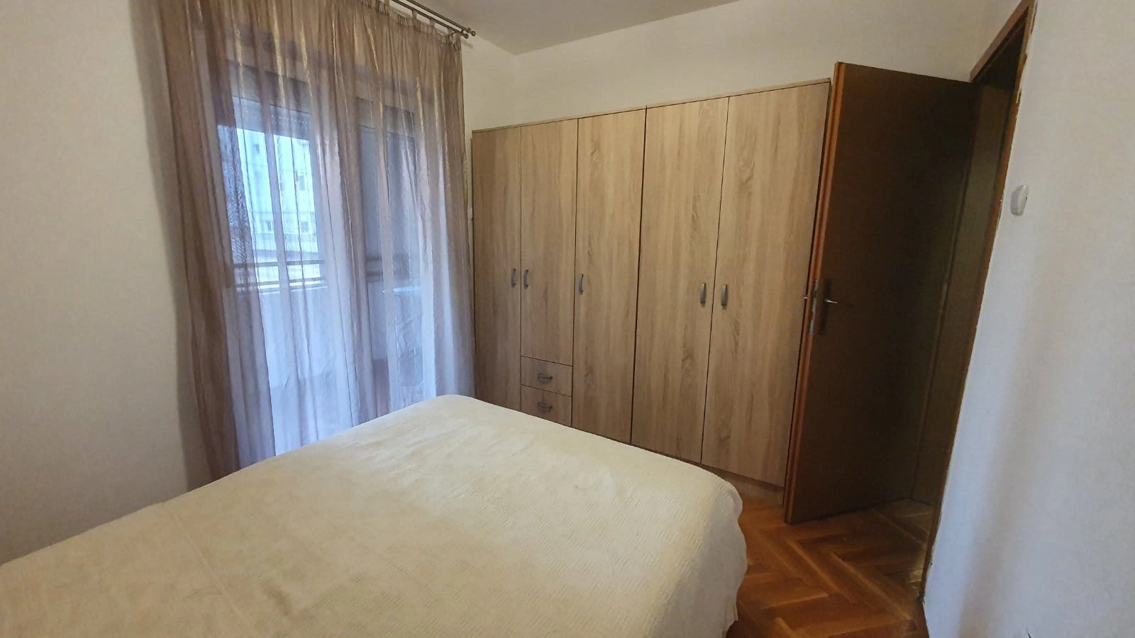 Dvosoban-stan-u-Bloku-9-Podgorica-5 Izdavanje: Dvosoban stan 63 m² – Blok 9, Podgorica — fotografija 6