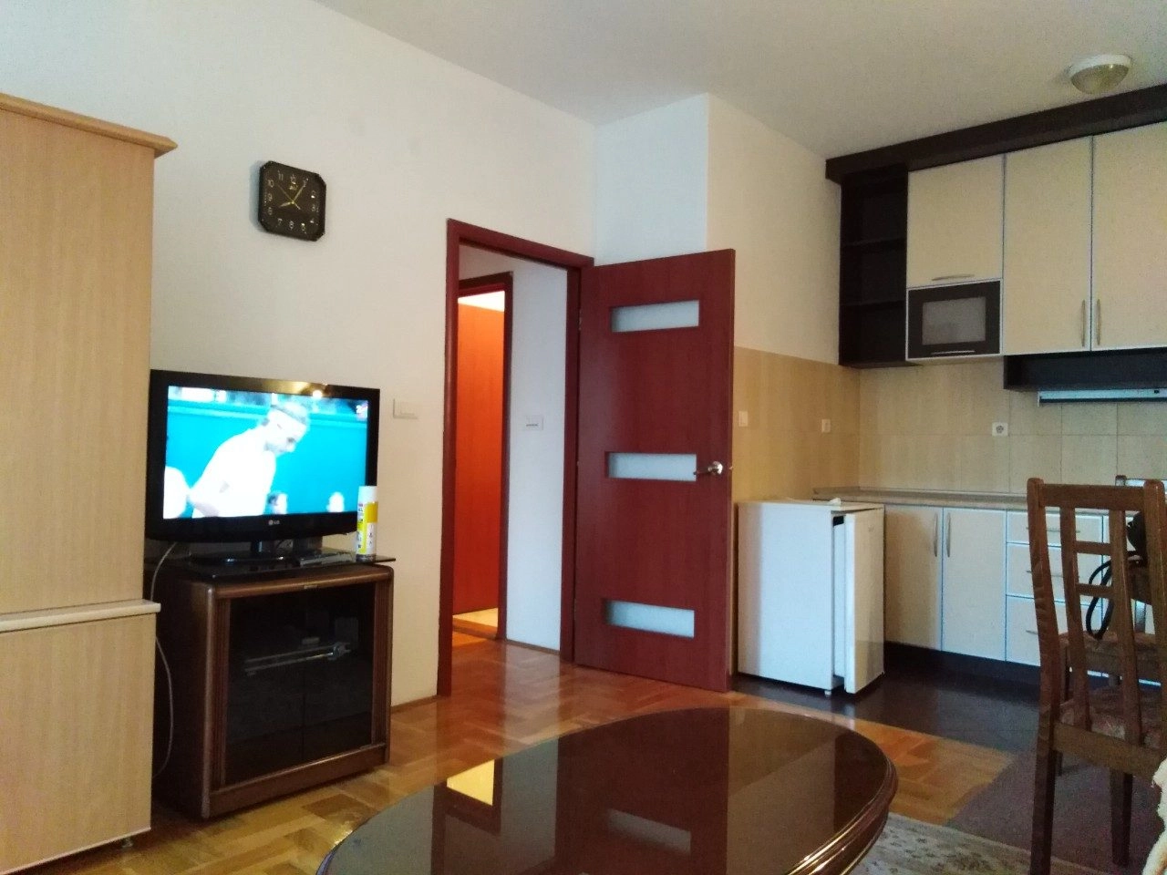 Jednosoban-stan-40-m²-u-Bloku-9-Podgorica-2 Izdavanje: Jednosoban stan 40 m² – Blok 9, Podgorica — fotografija 3
