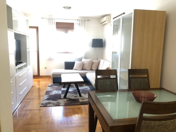 Jednosoban stan 44 m² – Stari aerodrom, Podgorica