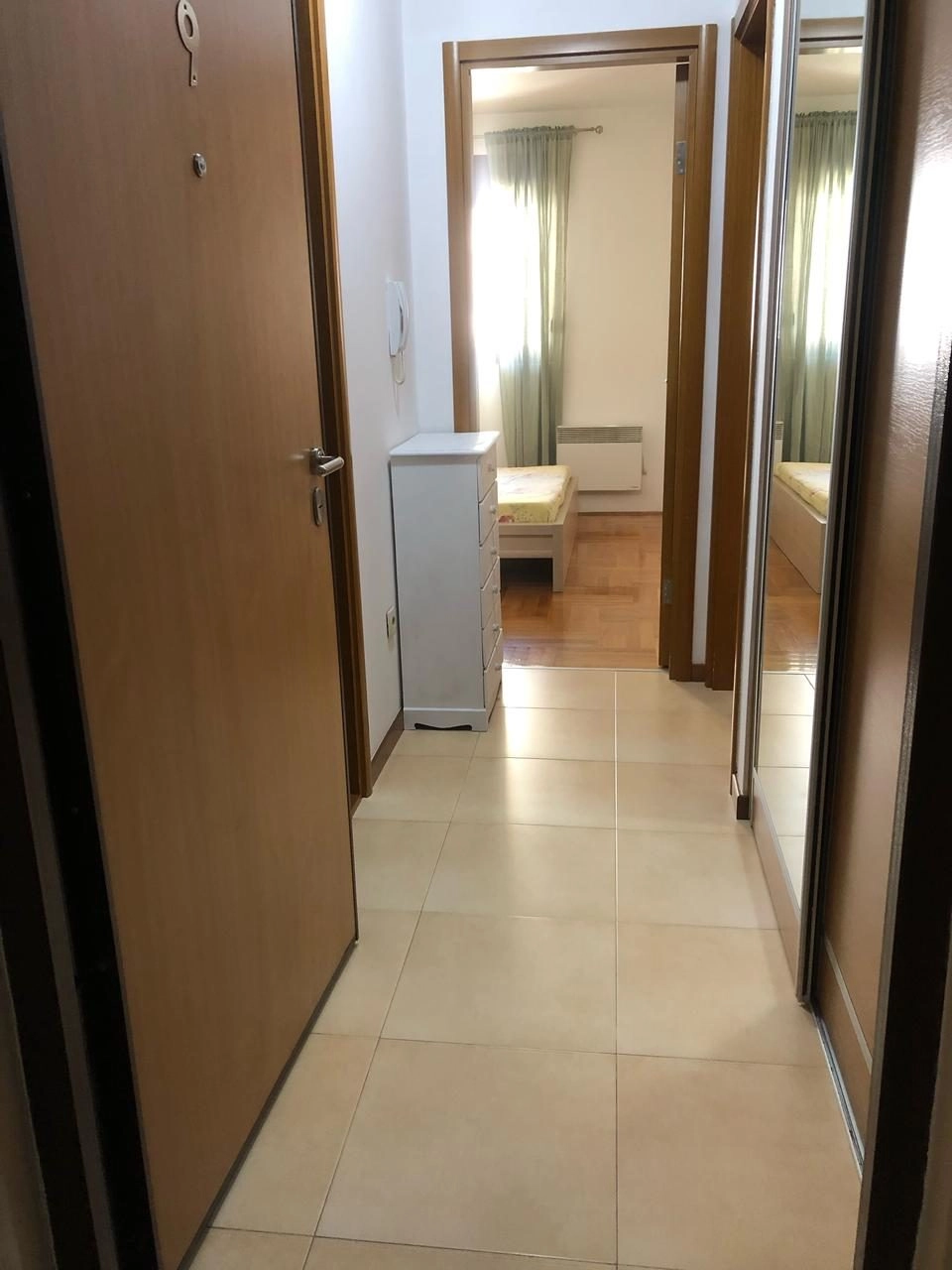 Jednosoban-stan-Stari-aerodrom-Podgorica-3 Jednosoban stan 44 m² – Stari aerodrom, Podgorica — fotografija 4