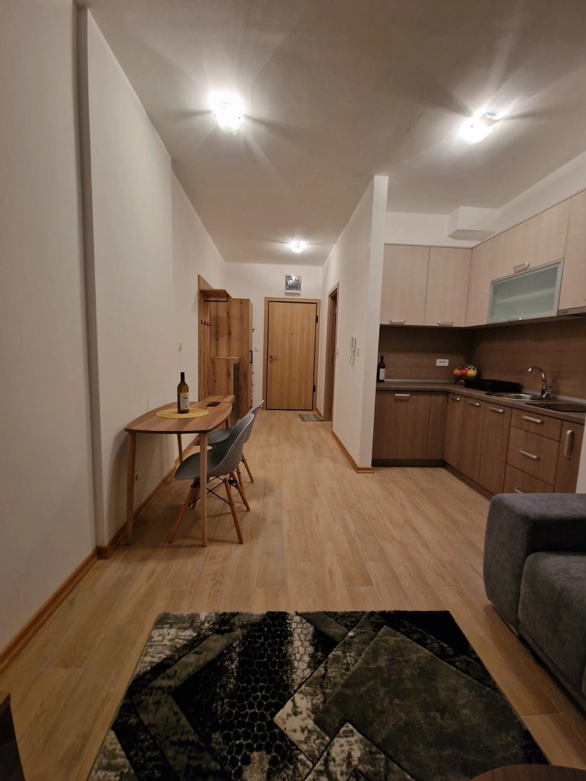Garsonjera-27-m²-u-kompleksu-The-Old-Bakery-Budva-9 Garsonjera 27 m² – Centar, Budva — fotografija 10