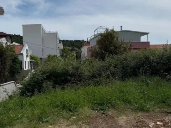 Plac 600 m² u Dobroj Vodi