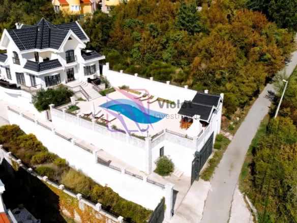 Izdavanje: Kuća 450 m² – Markovići, Budva
