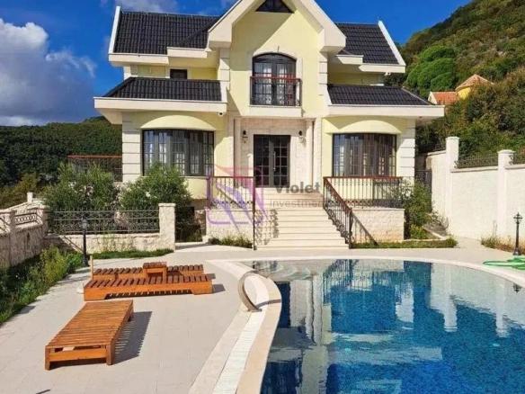 Izdavanje: Kuća 450 m² – Markovići, Budva — fotografija 2